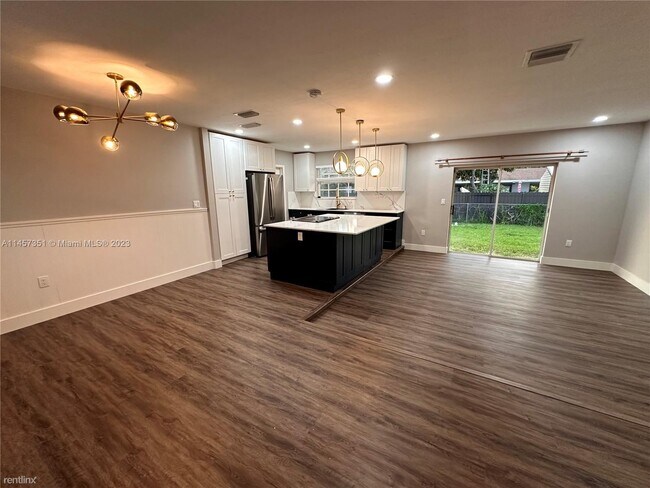 Building Photo - 4 br, 2 bath House - 10391 SW 156th St
