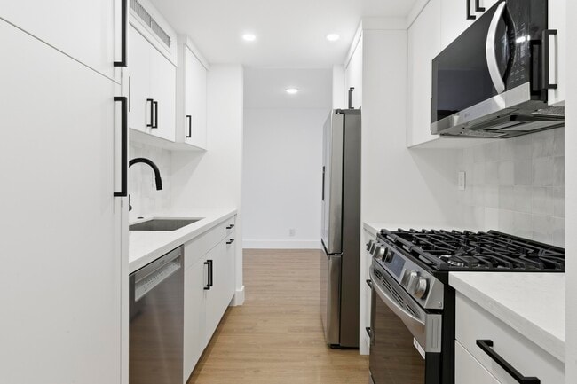 Building Photo - 1601 S Flagler Dr