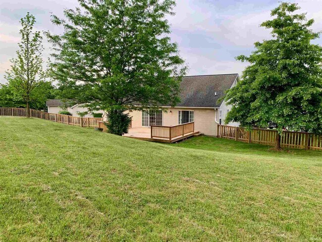 Building Photo - 1209 W Aspen Ct