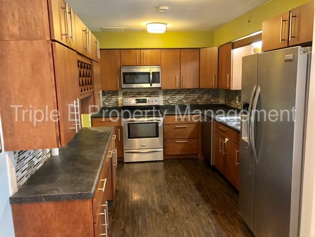 Foto del edificio - 5125 N Michigan Rd