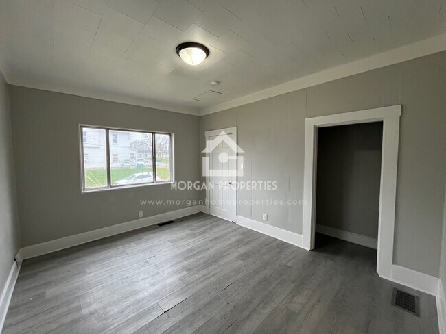 Foto del edificio - 1104 Thornburg St