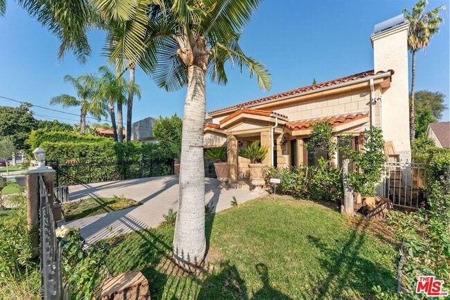 Foto del edificio - 15123 Greenleaf St