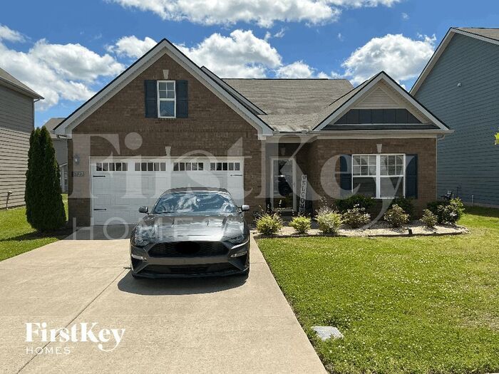 Foto principal - 3727 Pelham Wood Dr