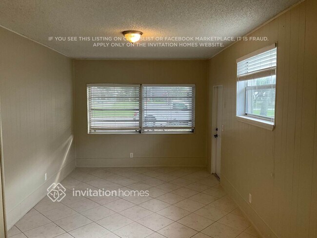 Foto del edificio - 4115 W Park Rd