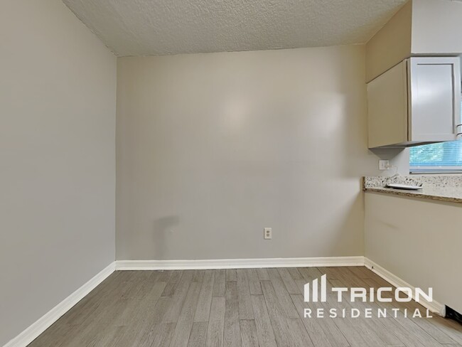 Building Photo - 7502 Pheasant Run Drive Jacksonville FL