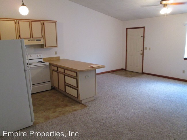 Building Photo - 2071 Continental Ave