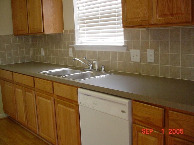 Building Photo - 29423 Legends Hill Dr