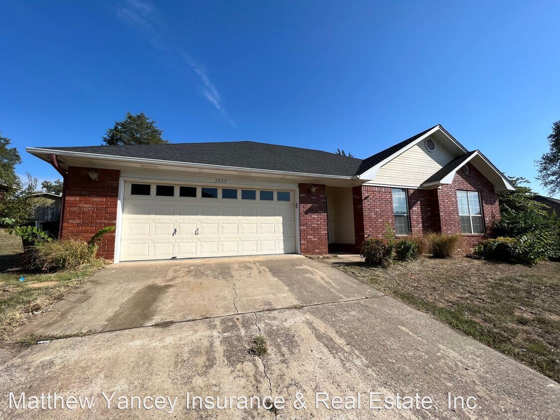 Primary Photo - 3 br, 2 bath House - 2409 Amy Lane