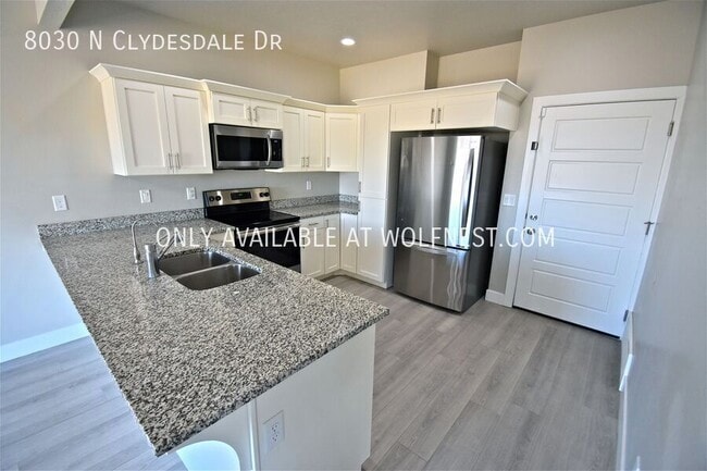 Building Photo - Luxurious 3 Bed Eagle Mountain Townhome!