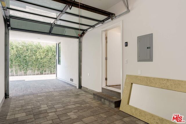Building Photo - 4418 Kingswell Ave