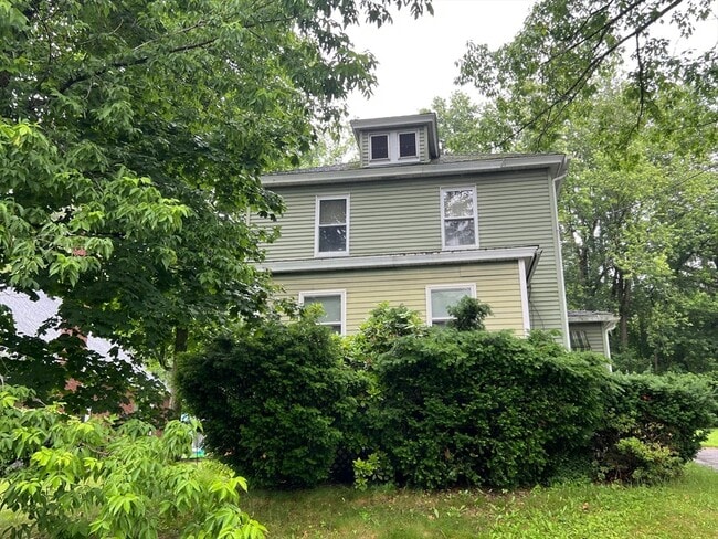 Building Photo - 163 Washington St