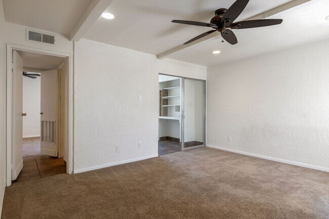 Foto del edificio - 2-bedroom, 2-bathroom in Scottsdale, AZ.