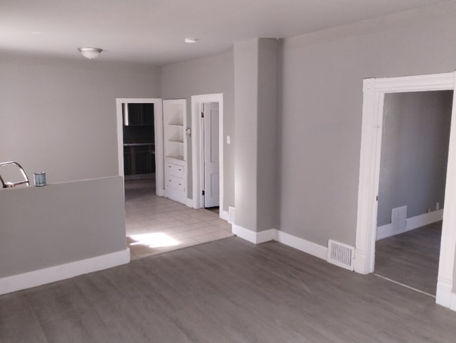Building Photo - 919 Carteret Ave