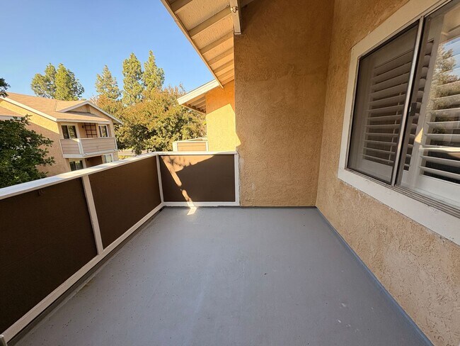 Foto del edificio - ***MOVE-IN SPECIAL*** AVAILABLE NOW! 2 Bedroom 2 bathroom upstairs unit located in Ontario