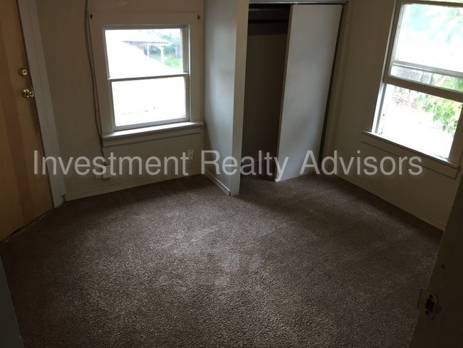 Building Photo - 403 E 2700 S