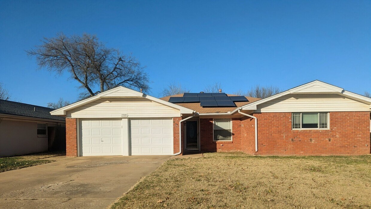 Spacious 4-Bed Home in Bethany with Solar Panels! - Spacious 4-Bed Home in Bethany with Solar Panels!