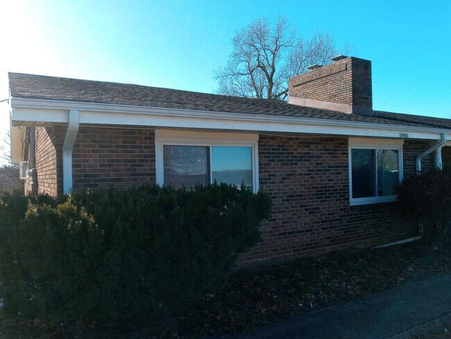 Foto del edificio - 14901 Dutchmans Dr