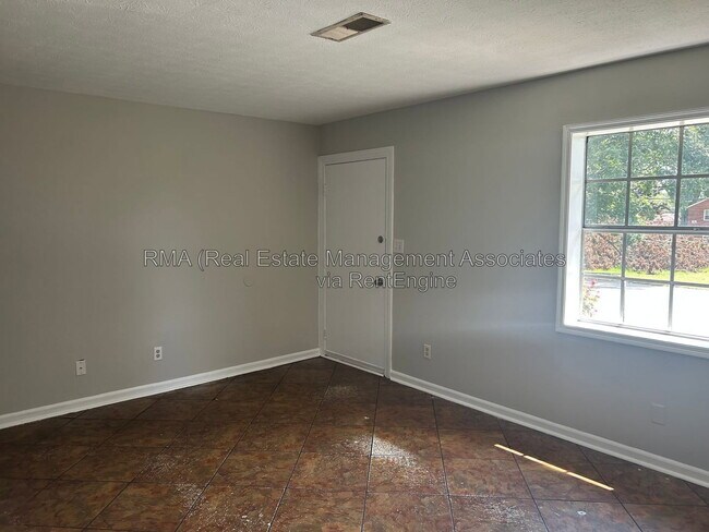 Foto del edificio - 118 Quincy Ave