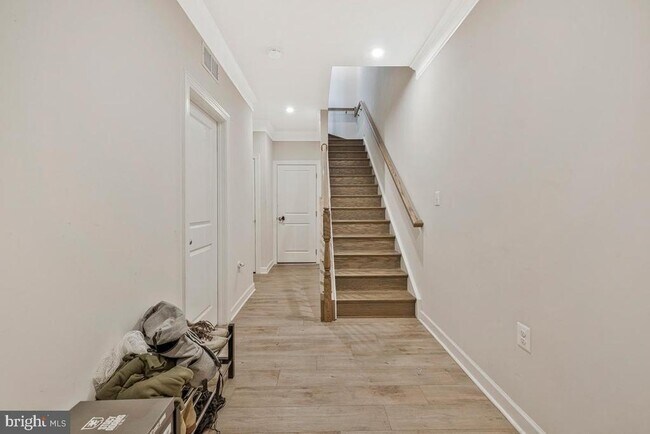 Building Photo - 2820 Dart Dr