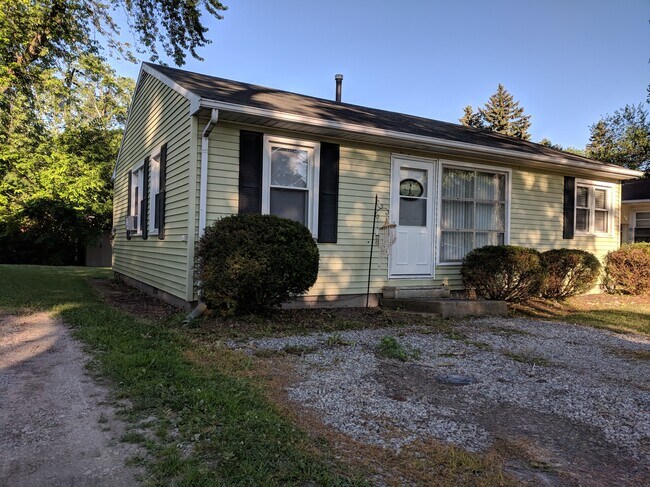 Building Photo - 216 Erie Ave