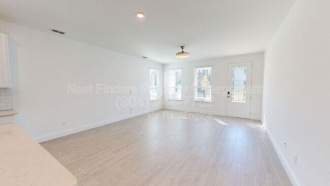 Foto del edificio - 46 Samantha Ct