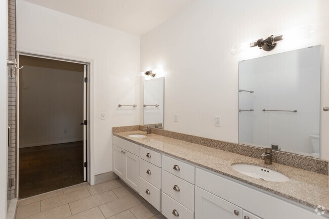 1BR, 1BA - 1,094SF - 1255 University Lofts