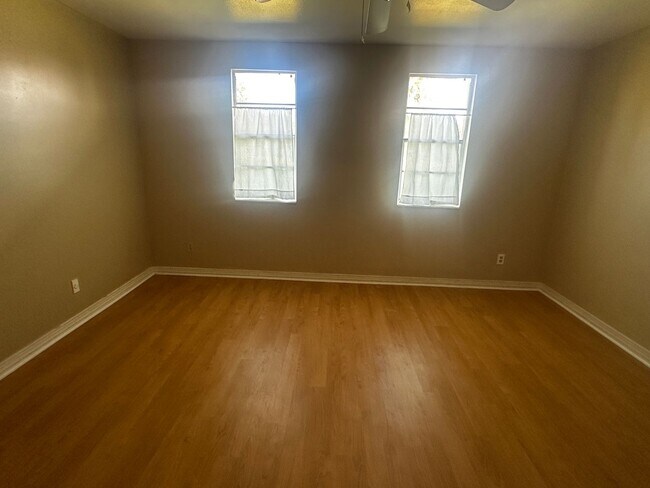 Foto del edificio - 1530 El Prado Rd