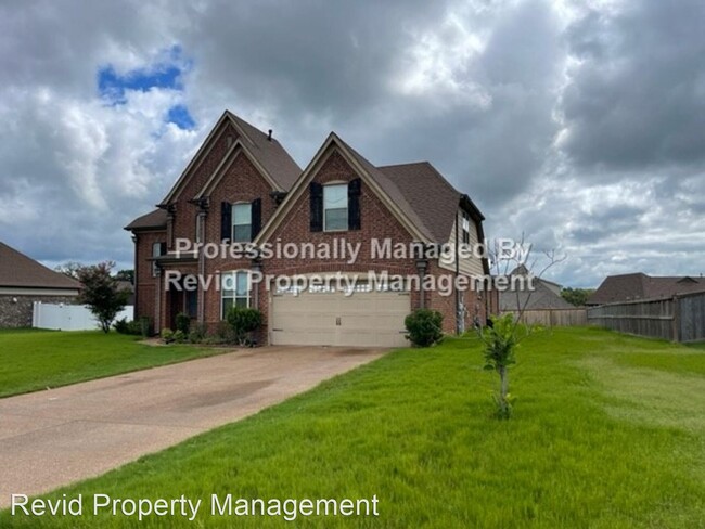Building Photo - 4 br, 2.5 bath House - 2186 N. Forest Hill...