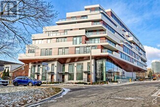 Building Photo - 160-160 Kingsway Crescent