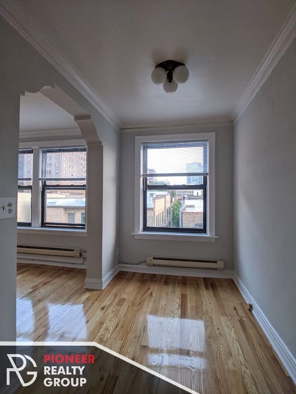 Foto del edificio - 425 W Roscoe St