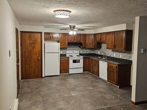 Building Photo - 15 Houghton St