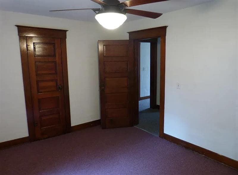 Primary Photo - ELEGANT KINNEY HOME