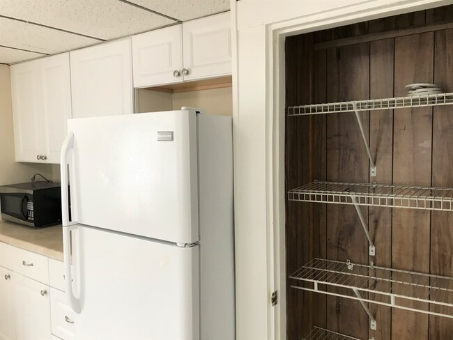 Kitchen - 84 Main St