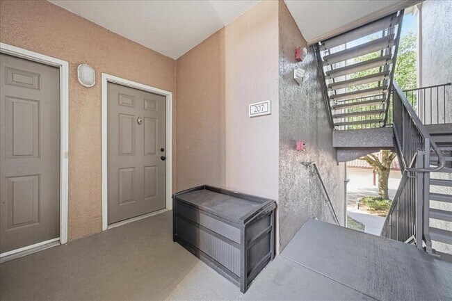 Foto del edificio - 6141 Metrowest Blvd