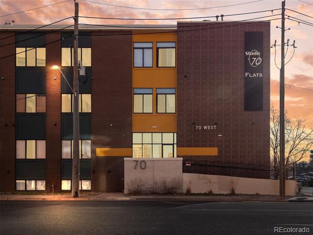 Foto del edificio - 70 W 6th Ave