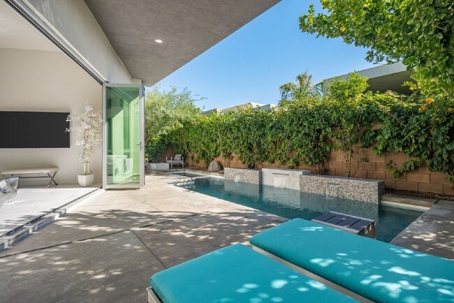 Building Photo - Luxury Modern Stunning House. Gustavo Lope...