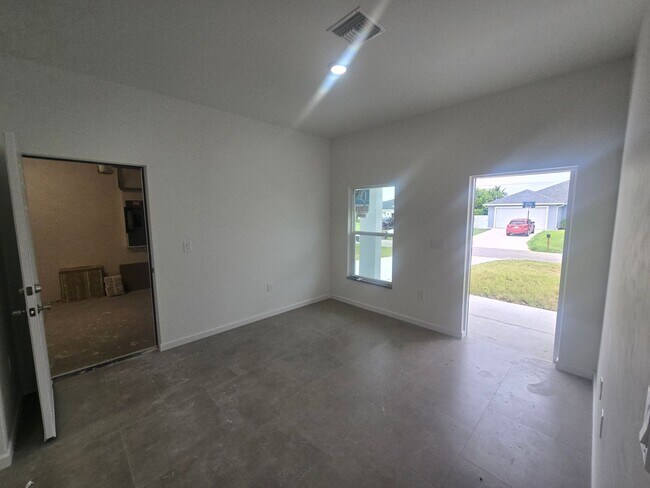 Building Photo - BRAND NEW 2/2/1 -  SW LEHIGH ACRES