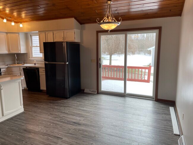 Kitchen/Dining - 6229 Versailles Rd