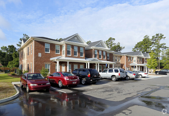 Building Photo - Lake Pointe Apartments