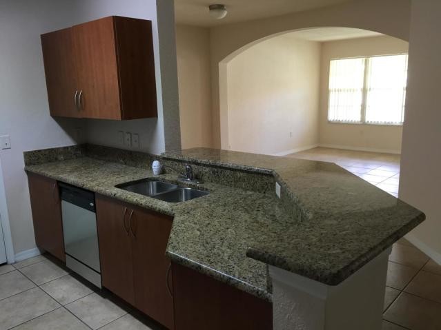 Foto principal - 152 SW Peacock Blvd