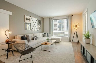 Building Photo - 8725 Ariva Ct