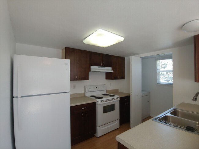 Foto del edificio - 2340 E Cherrywood Dr