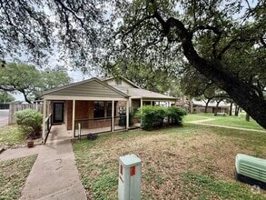 Building Photo - 7825 Beauregard Cir