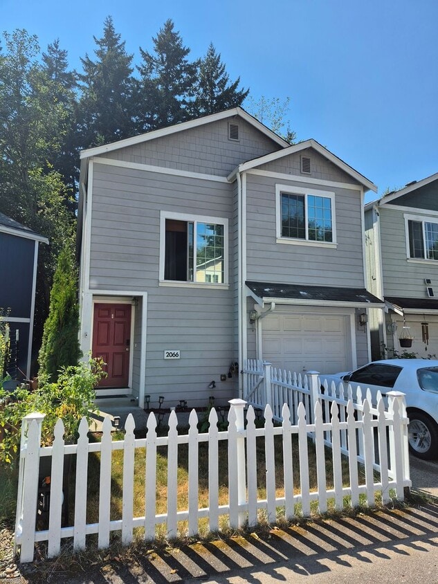 Primary Photo - Cozy Yet Spacious Home For Rent!!