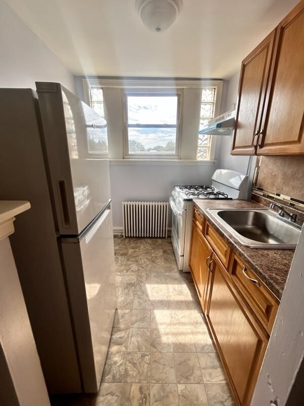 Primary Photo - 6738 Blakemore St