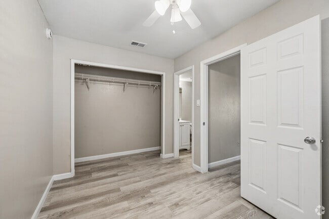 1BR, 1BA - 425SF - Bedroom with Open Closet - Harmony Apartments