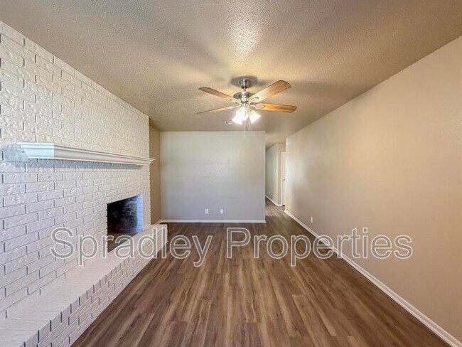 Foto del edificio - 3701 Ivanhoe Dr