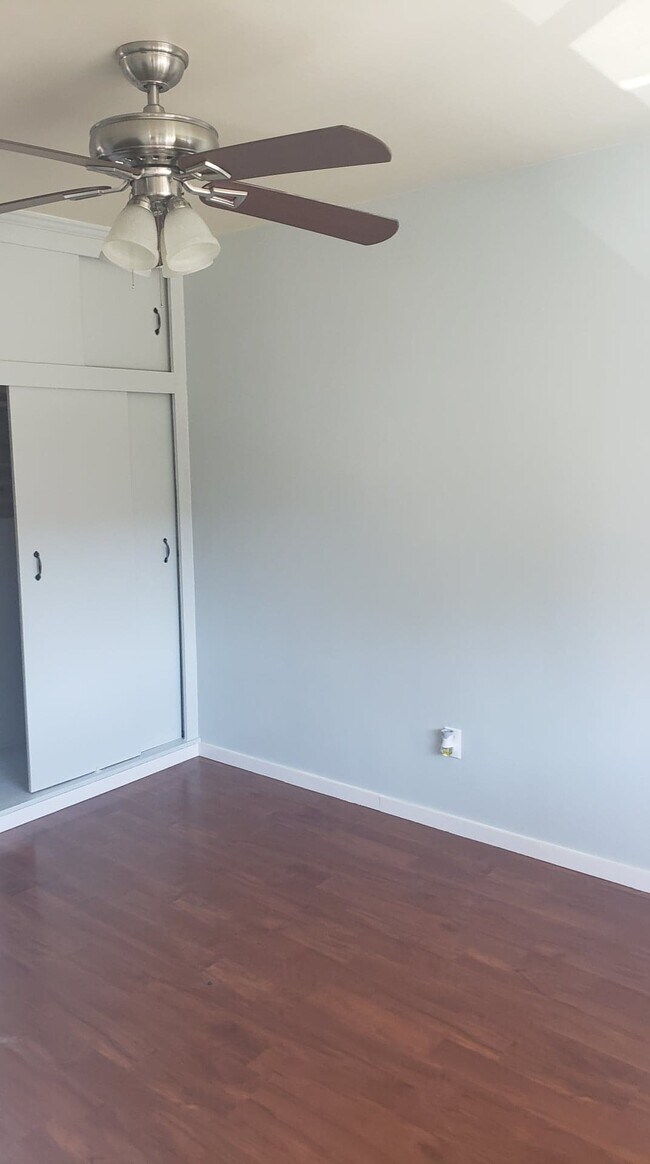 Building Photo - 2114 W Magnolia Blvd