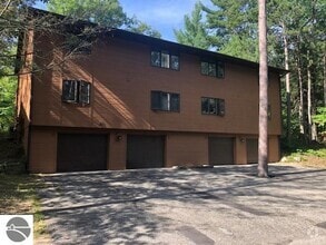 Building Photo - 3814 Maid Marian Ln