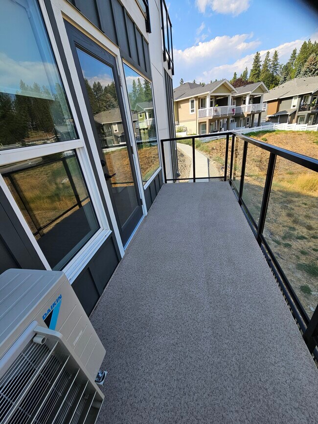 685 Boynton Pl, Kelowna, BC V1V 0G7 Townhouse for Rent in Kelowna, BC